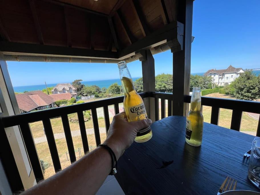 Ferienwohnung Appart Lumineux Avec Vue Sur Mer A 180 Degres Trouville-sur-Mer Exterior foto