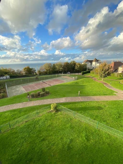 Ferienwohnung Appart Lumineux Avec Vue Sur Mer A 180 Degres Trouville-sur-Mer Exterior foto