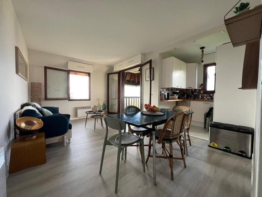 Ferienwohnung Appart Lumineux Avec Vue Sur Mer A 180 Degres Trouville-sur-Mer Exterior foto